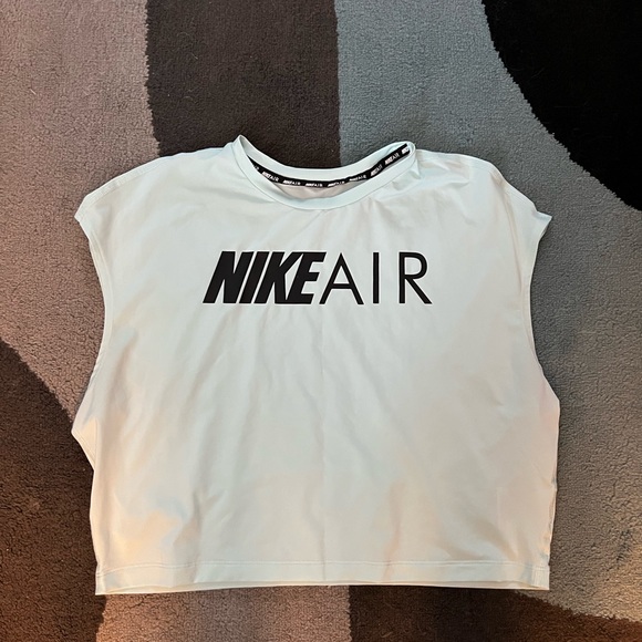 Nike air cropped - Picture 1 of 1